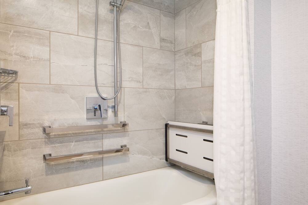 Embassy Suites by Hilton Portland Maine 写真