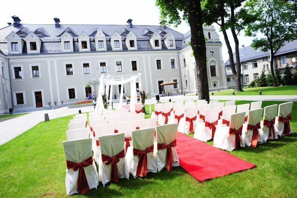 ホテル ザメク ルビニエク 写真