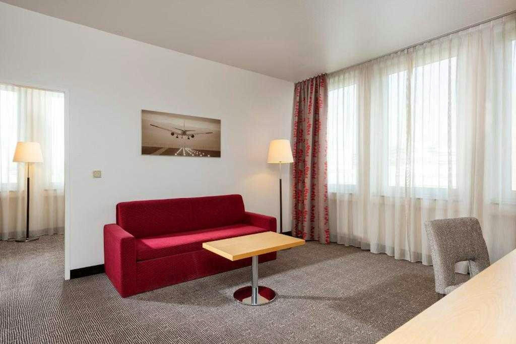 Sunday Hotel Frankfurt Airport - Neu-Isenburg 写真