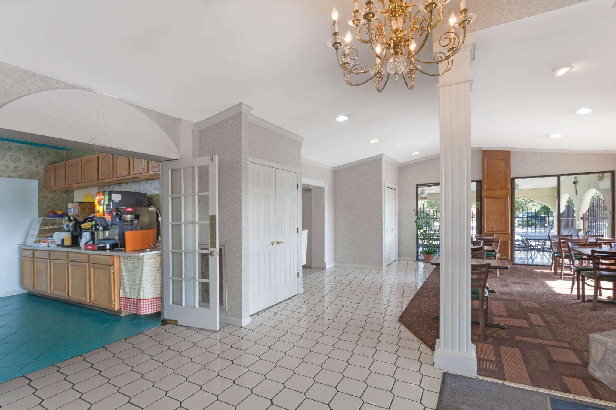 デイズ イン バイ ウィンダム レノア シティ 写真