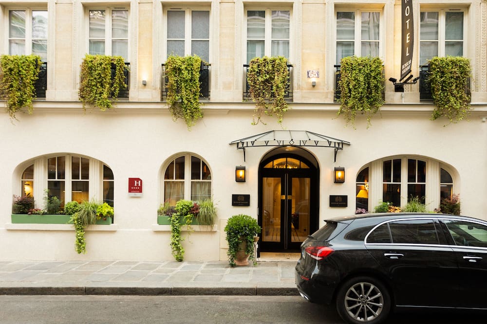 ホテル ド ラヴニール 写真