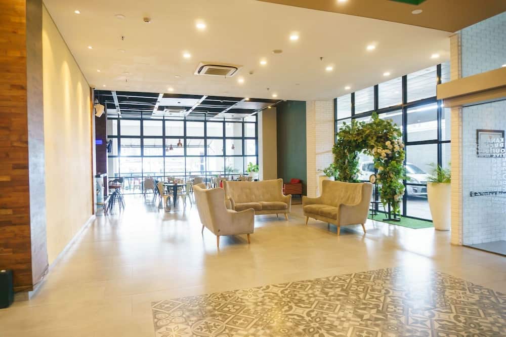 ホテル フォルトゥナグランデ ジェンベル 写真