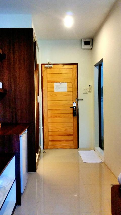 ベッド バイ シティ スリウォン パッポン 写真