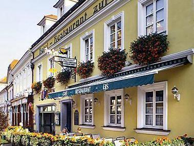 ホテル レストラン ツア ポスト 写真