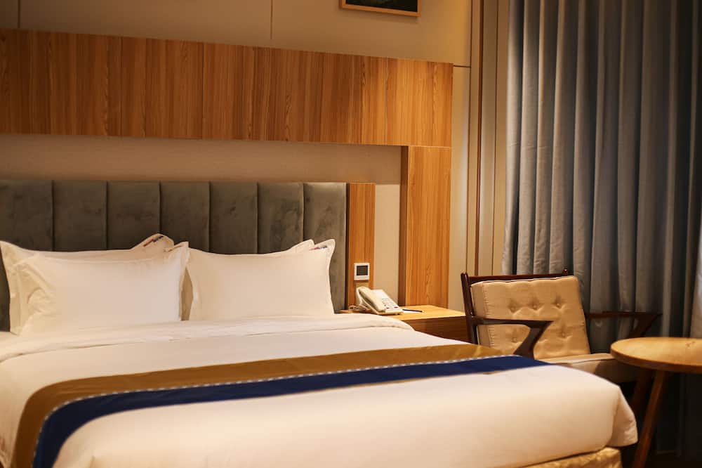 フー ロング タム ジー ホテル＆レストラン 写真