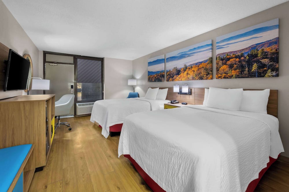 デイズ イン バイ ウィンダム ローリー ミッドタウン 写真