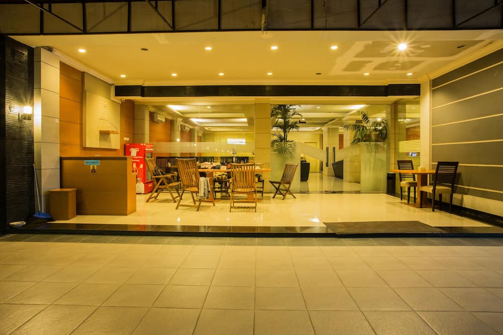 ニュー ラジャ レジデンス【ペット可】 写真