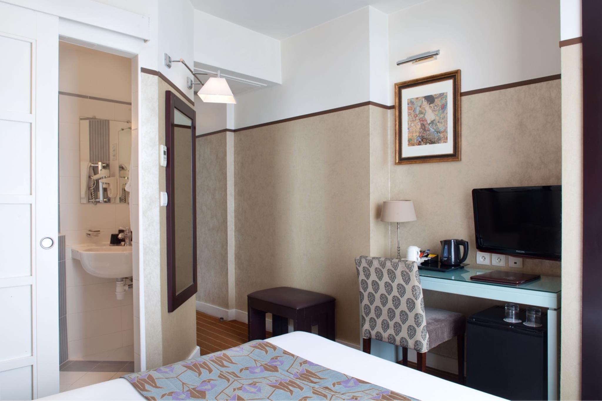 ホテル エッフェル セーヌ 写真