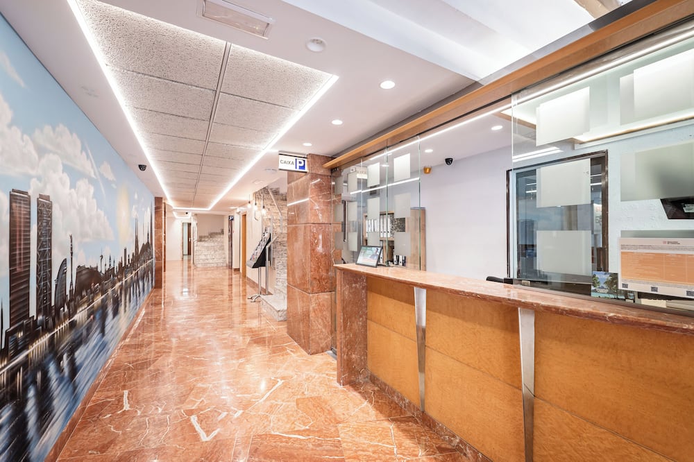 アパートホテル ナポルス 写真