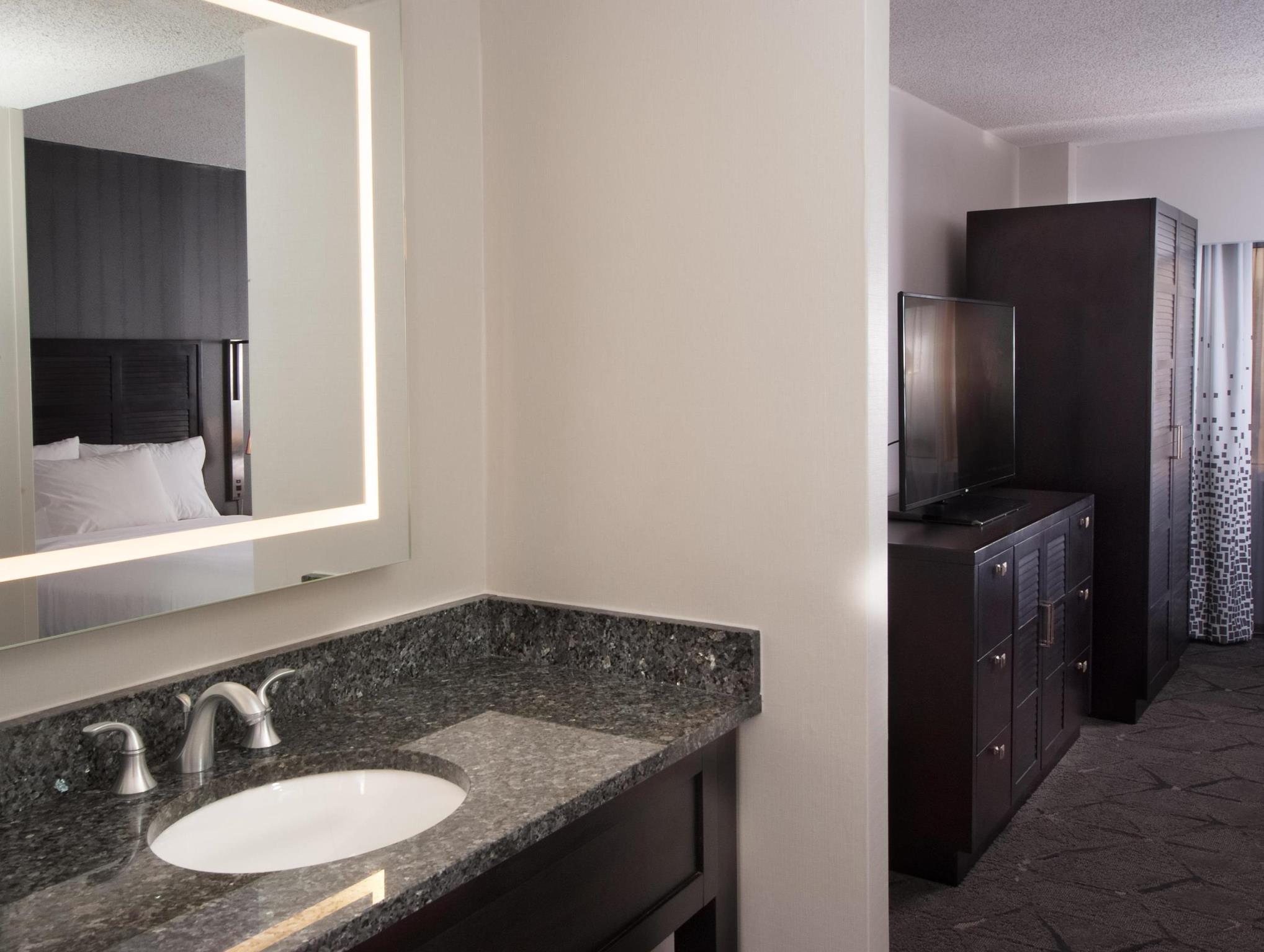 エンバシー スイーツ バイ ヒルトン ラーレイ クラブツリー 写真