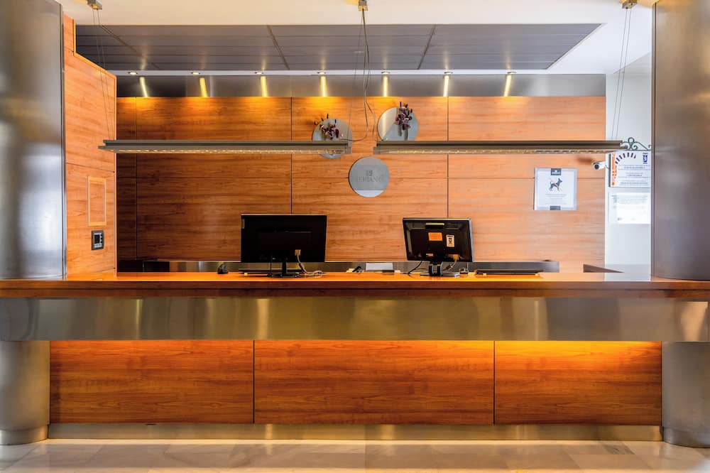 オテル セラノ 写真