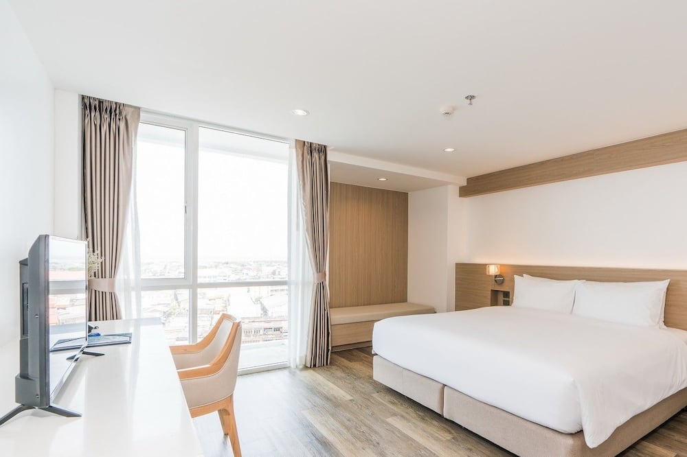 ラッタナチョル ホテル 写真