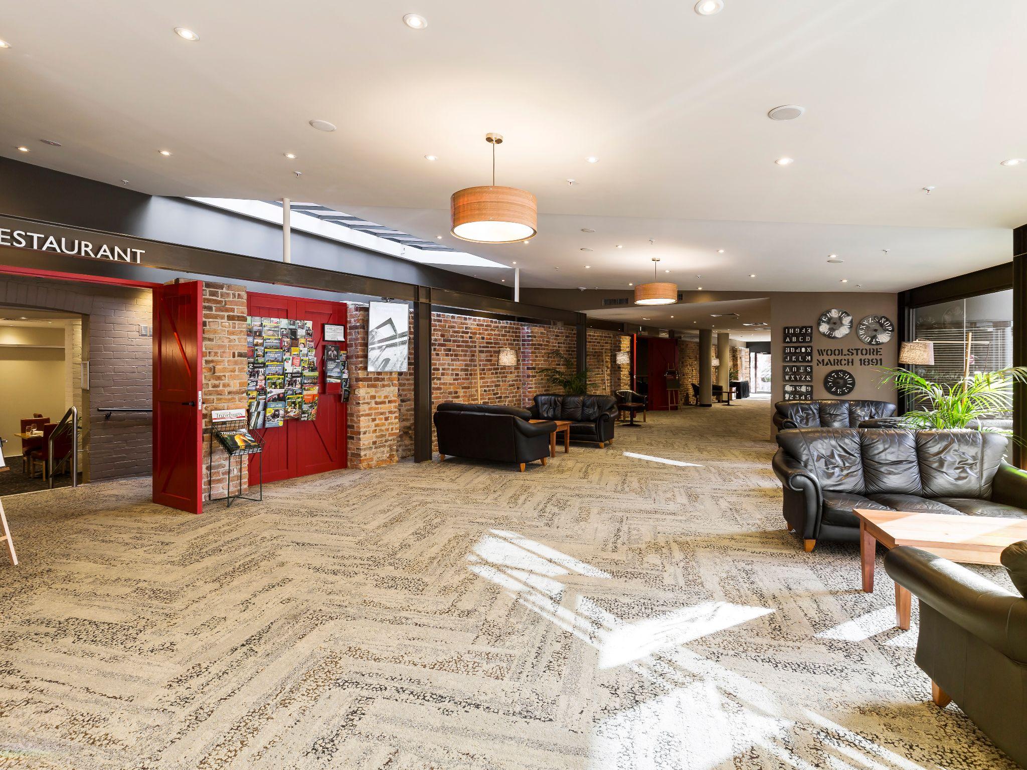 ザ オールド ウールストア アパートメント ホテル 写真