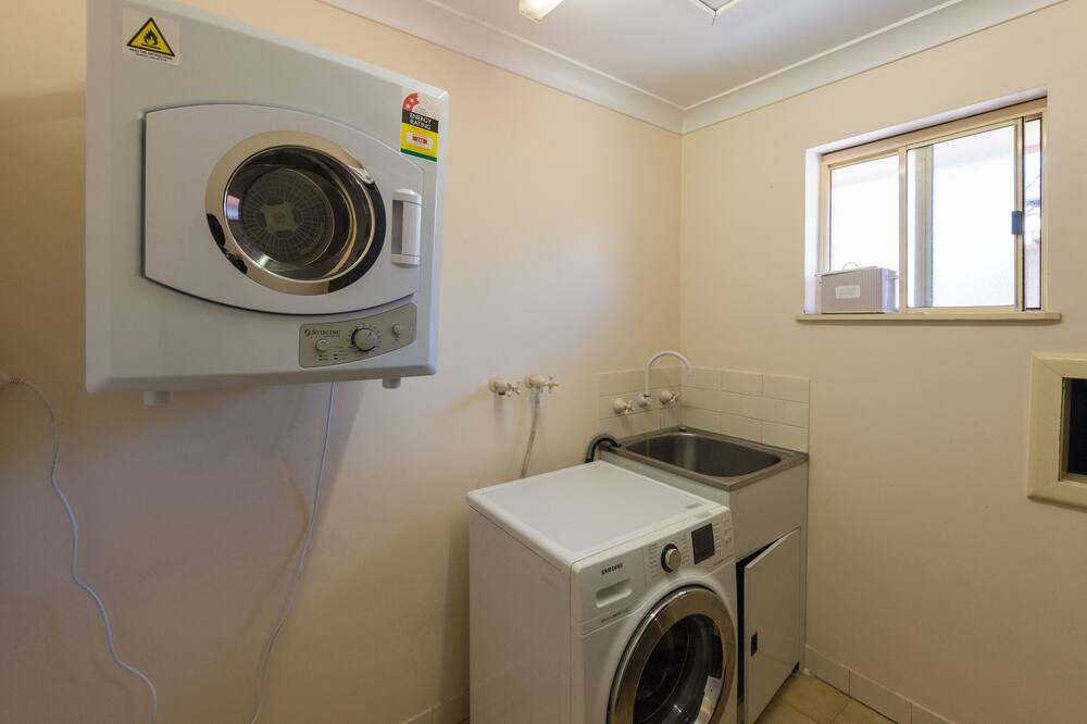 シェアリングシェッド モーターイン 写真