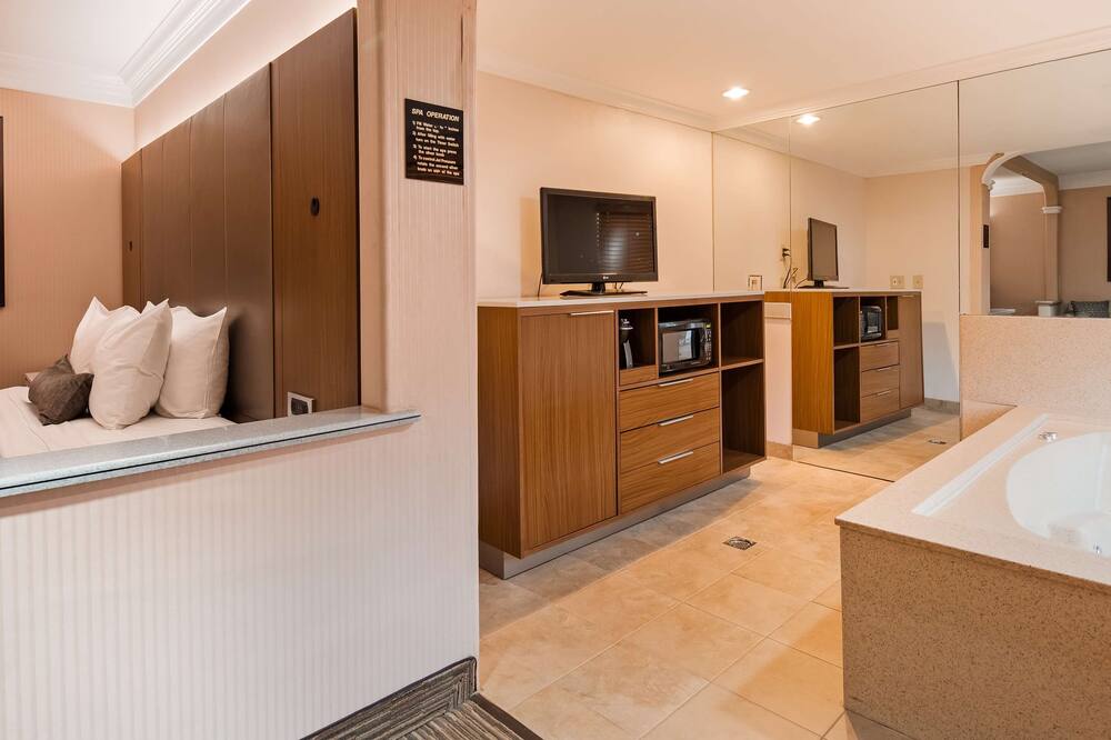 ベストウェスタンプラス スイーツホテル ロサンゼルス LAX エアポート 写真