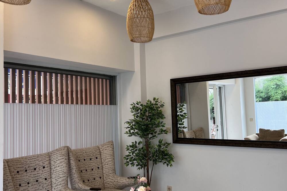 ファーストルームズ ブカシ ホテル 写真