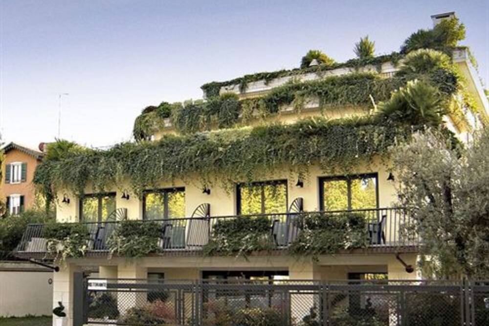 Admiral Hotel Villa Erme 写真