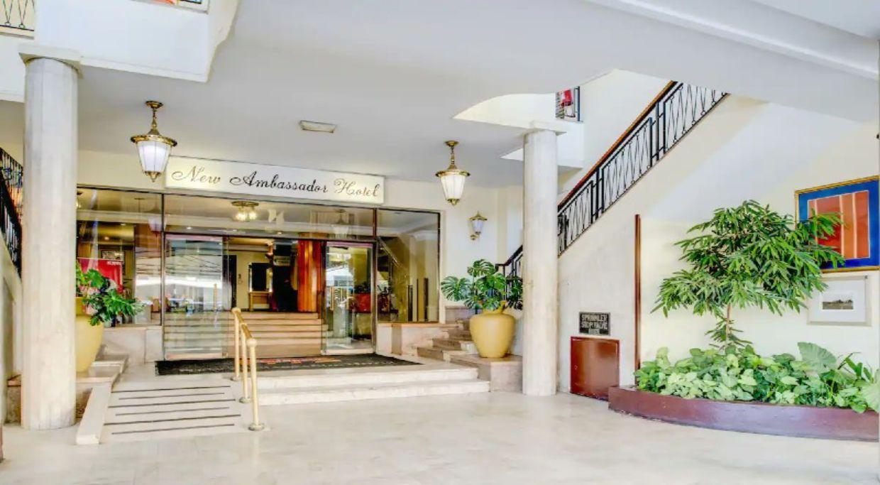 ニュー アンバサダー ホテル 写真