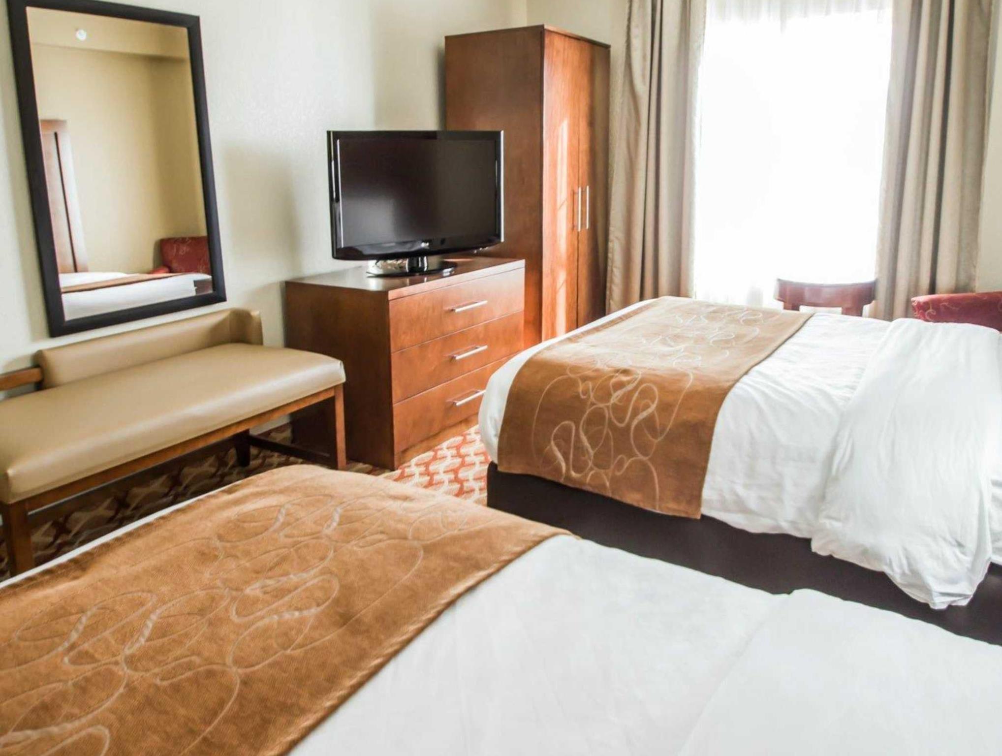 コンフォート スイーツ ダウンタウン 写真