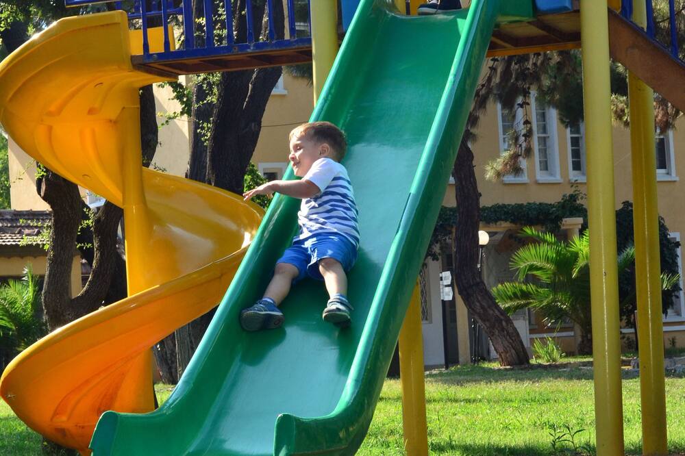 ダブルツリー バイ ヒルトン イスタンブール トゥズラ 写真