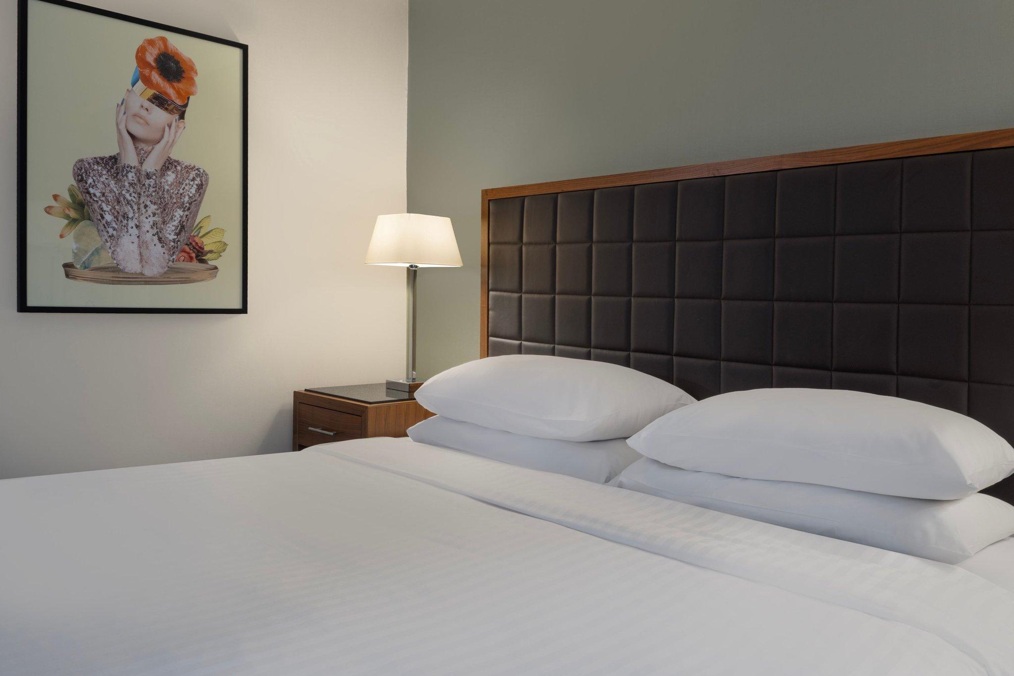 Delta Hotels Peterborough 写真