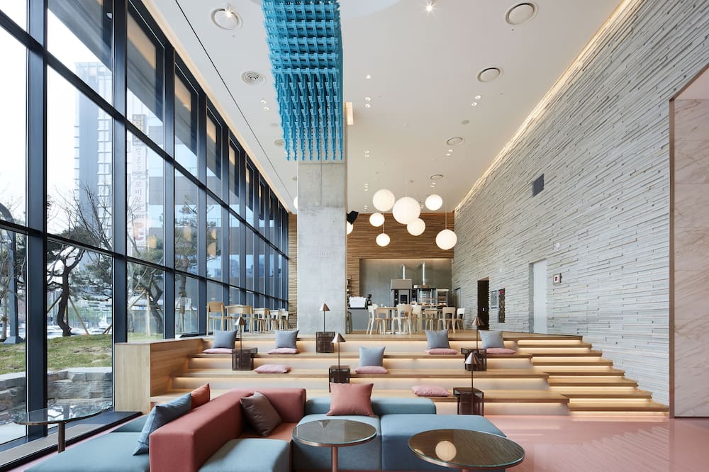 ライゼ、オートグラフ コレクション 写真