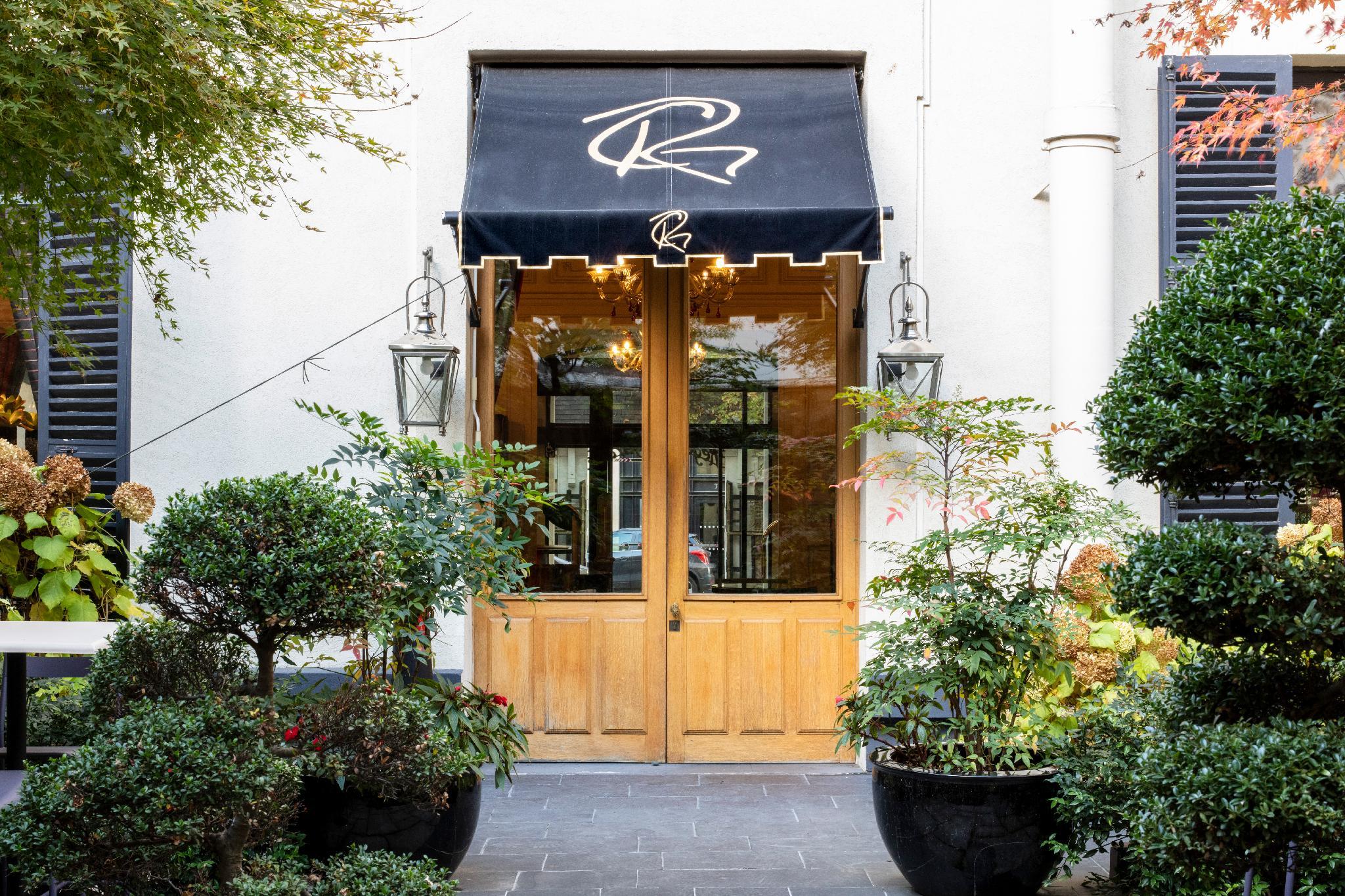 リージェンツ ガーデン アストテル 写真