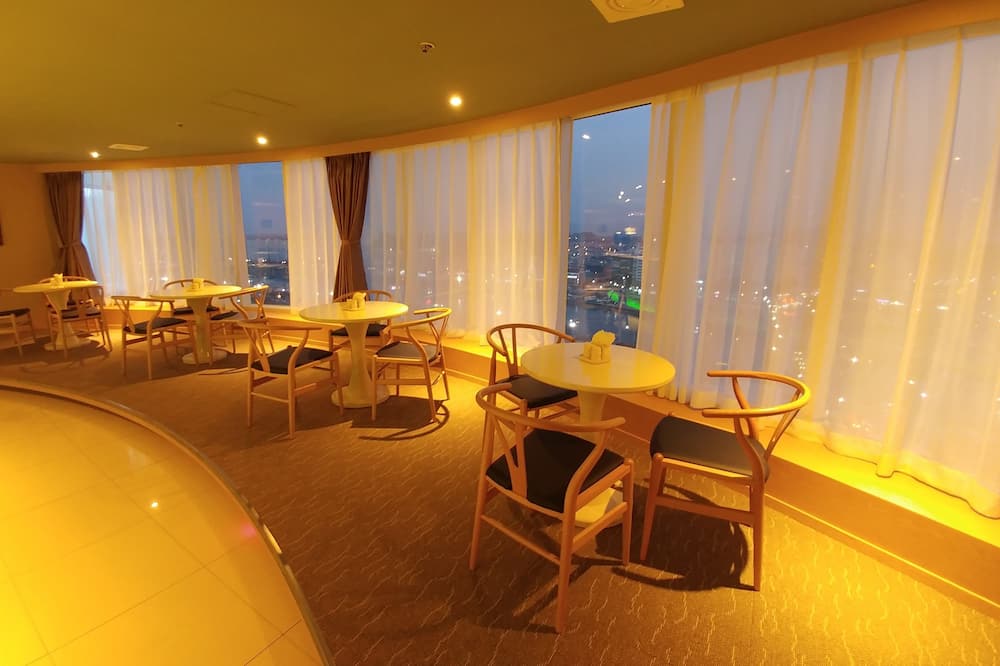 カンヌン ツーリスト ホテル 写真