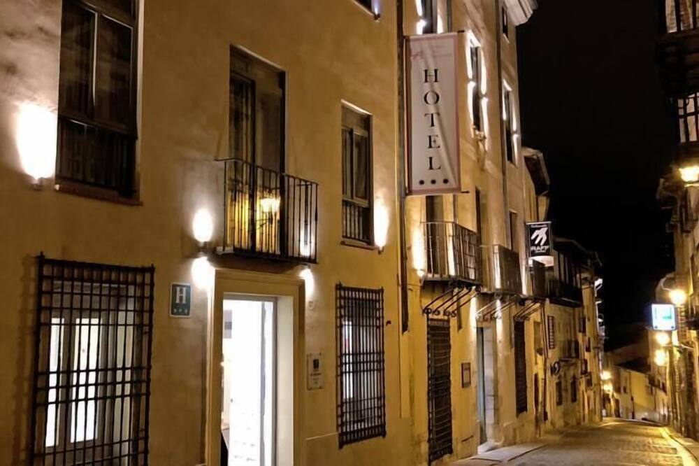 ホテル レオノル デ アキタニア 写真