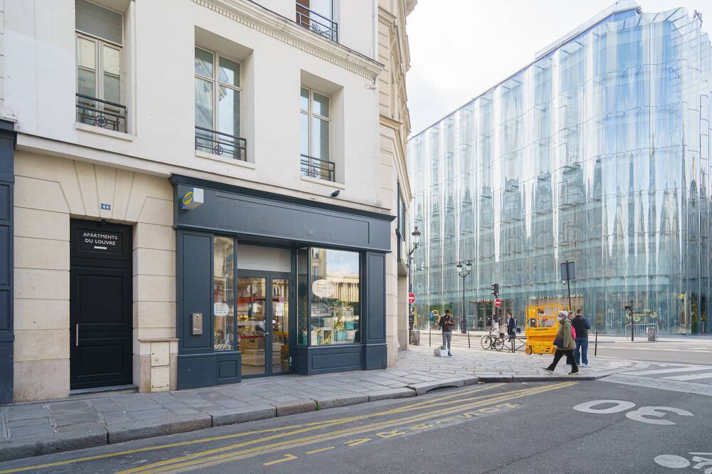アパルトマン デュ ルーヴル 写真