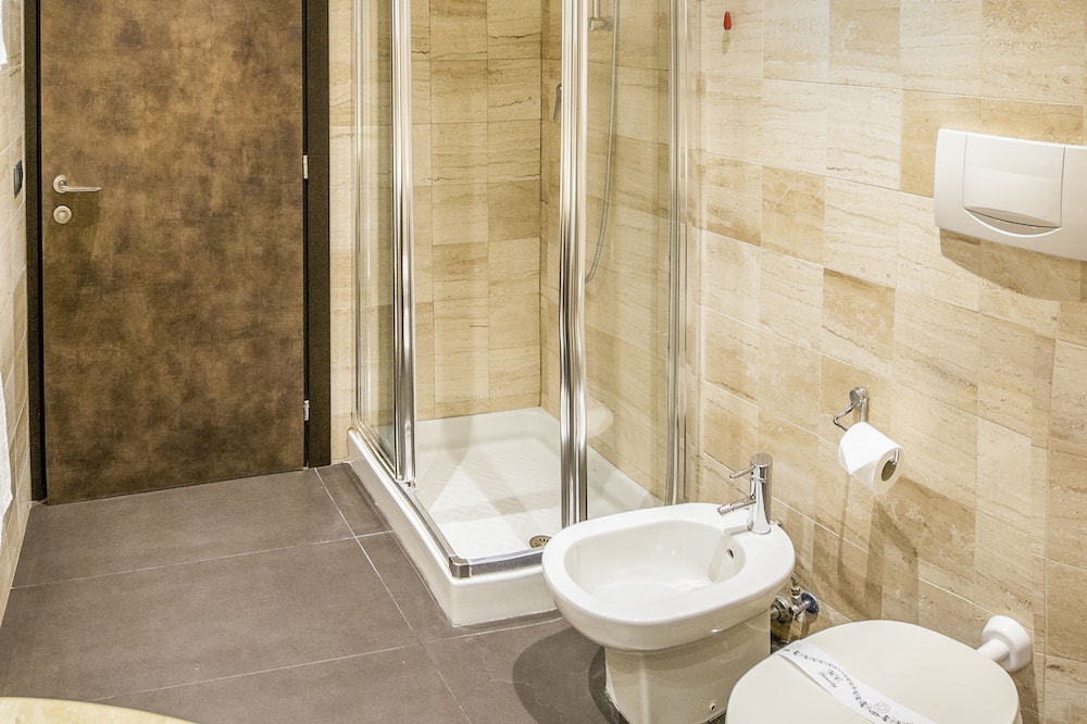 ローマ エアポート ホテル フィウミチーノ 写真