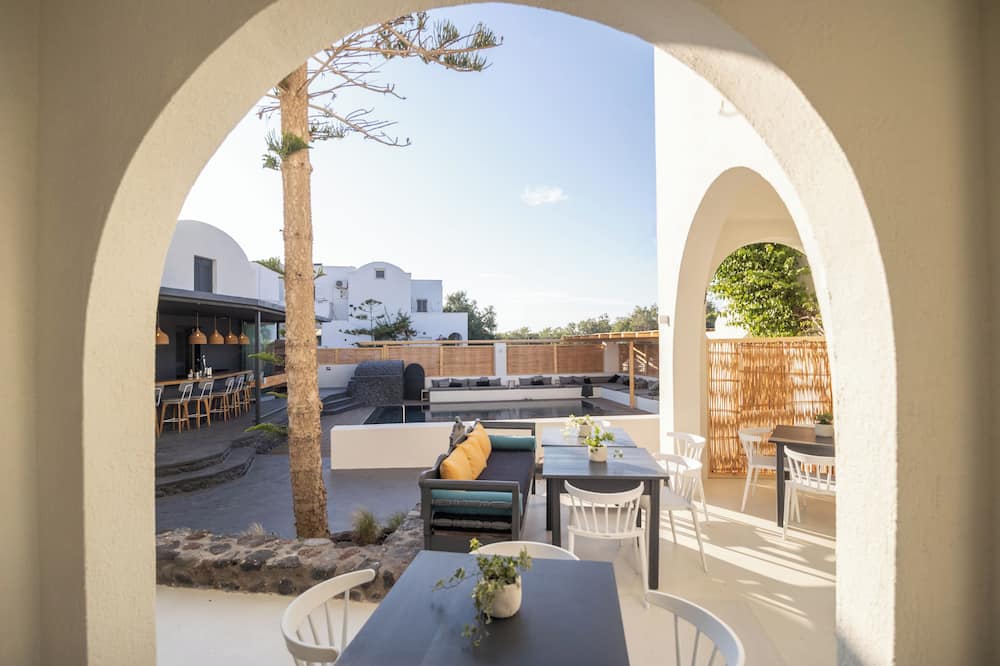 スコルピオス ビーチ サントリーニ 写真