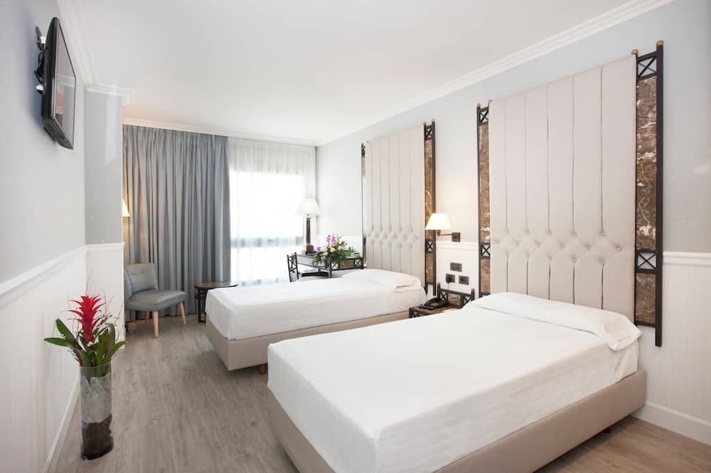 Hotel Gran Via 写真