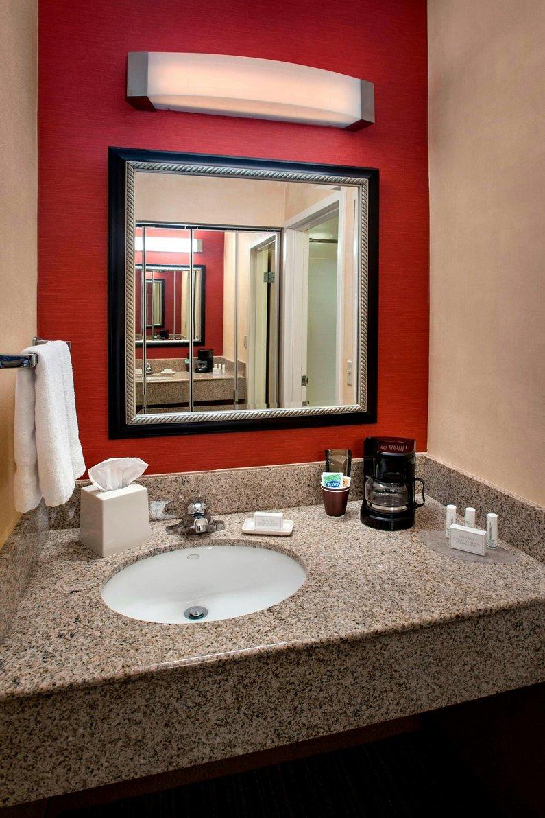 Courtyard by Marriott Mt. Laurel Cherry Hill 写真