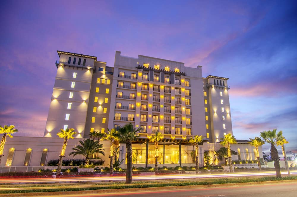 Torre Lucerna Ensenada 写真