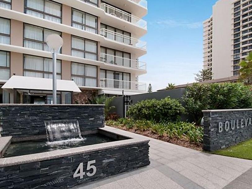 ブールバード タワーズ ホリデイ アパートメンツ 写真