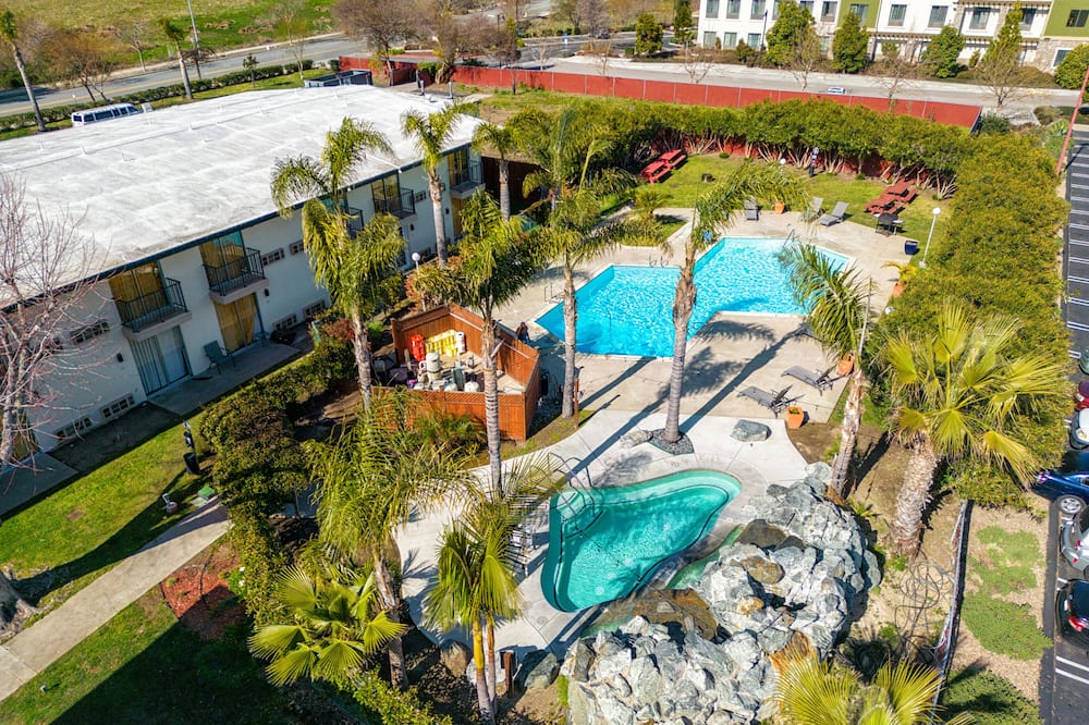 ホテル カジェ ホアキン 写真