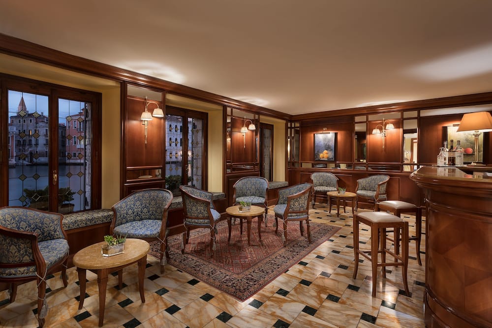 シーナ パラッツォ サンタンジェロ 写真