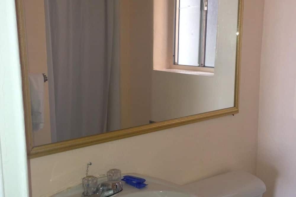 アメリカズ ベスト バリュー イン オークランド レイク メリット 写真