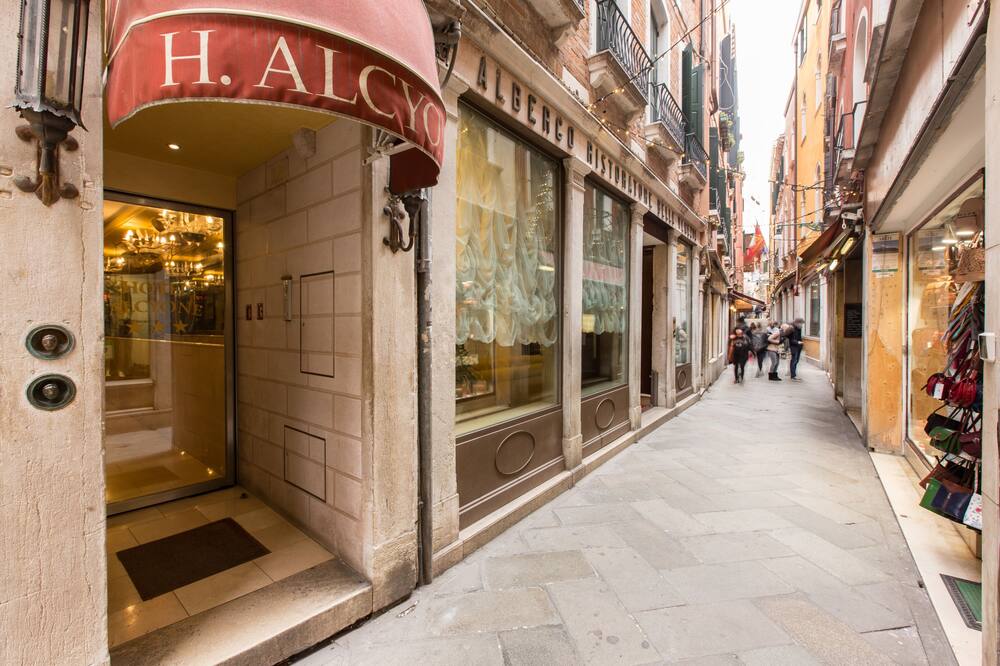 ホテル アルシオーネ 写真