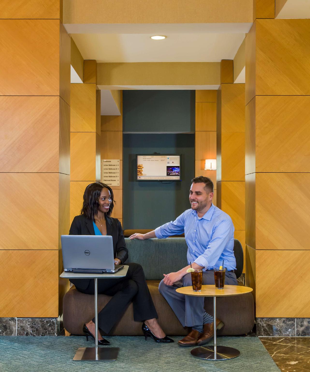 DoubleTree by Hilton Hotel Chicago - Arlington Heights
