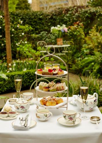 ナンバー シックスティーン ファームデール ホテルズ 写真