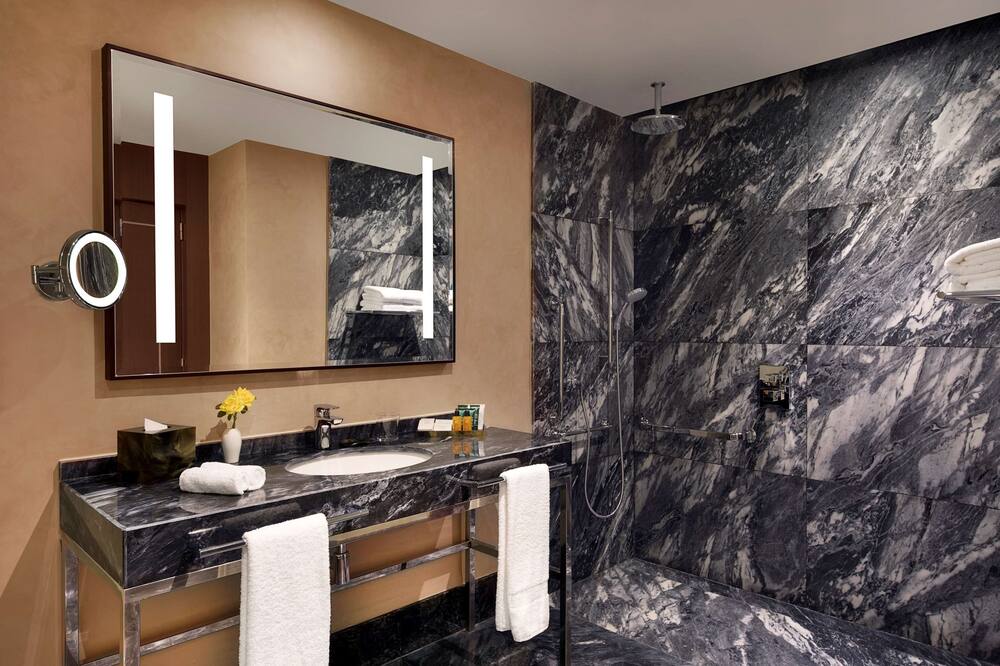 ヒルトン タンジール シティ センター 写真