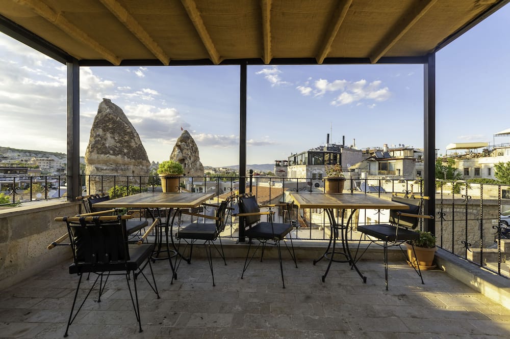 アドラ ケイブ スイーツ 写真