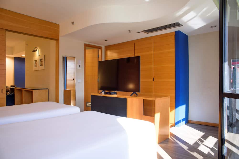 ゴールデン チューリップ ブラジリア アウヴォラーダ 写真