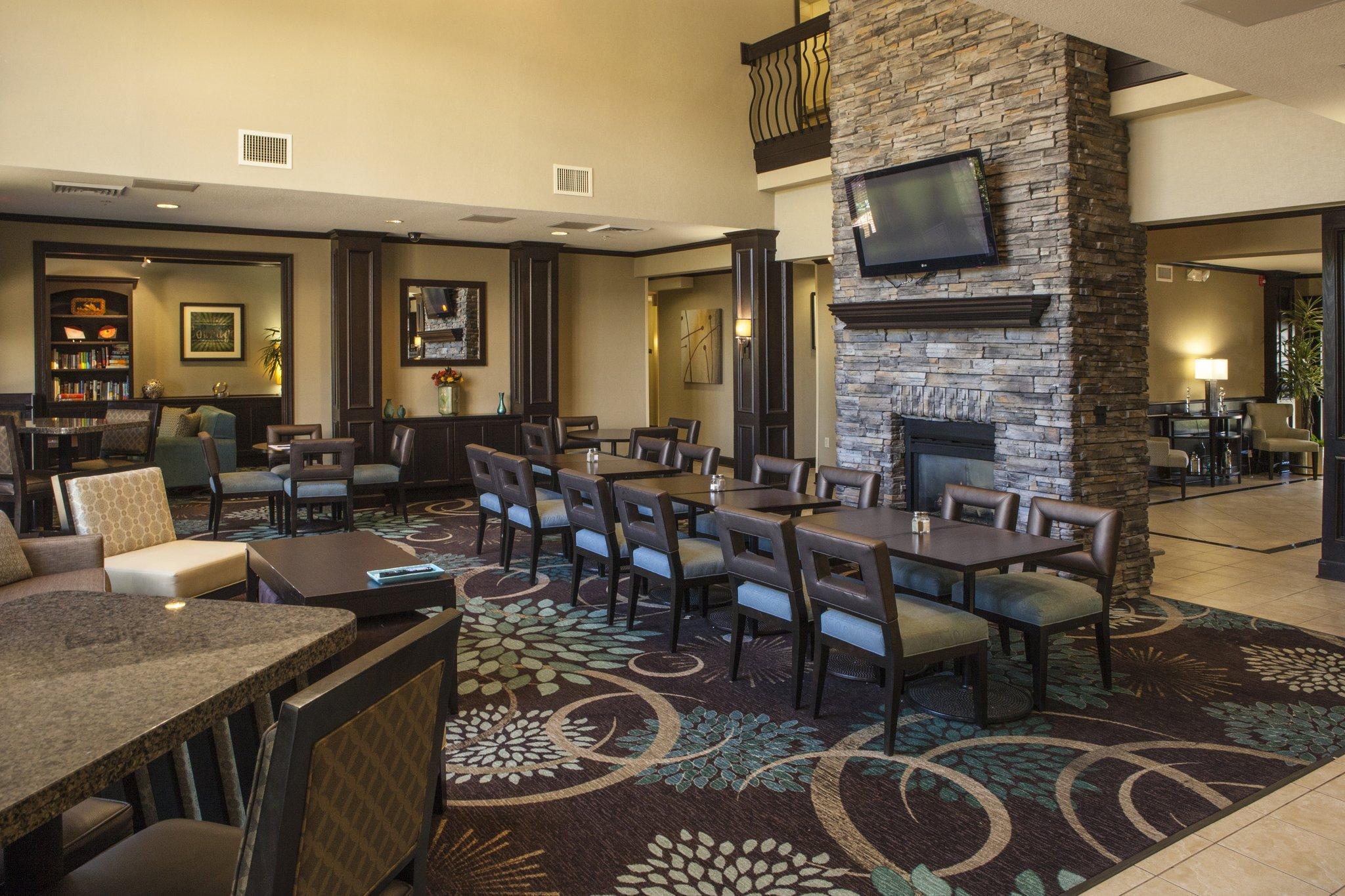 Staybridge Suites Kansas City-Independence By IHG 写真