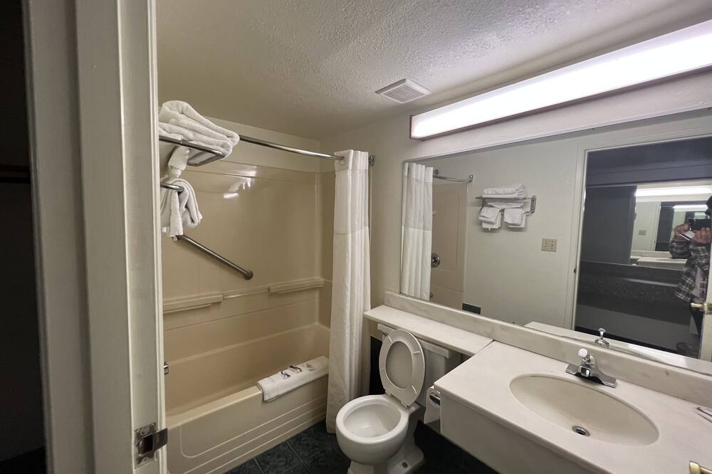 ア ビクトリー イン - ウエスト ディアボーン 写真