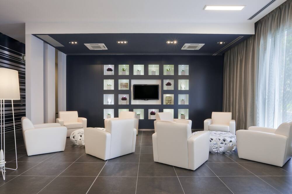 ホリデイ イン ミラン ノルド ザラ バイ IHG 写真