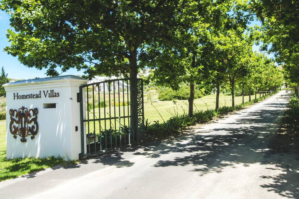 ホームステッド ヴィラズ 写真