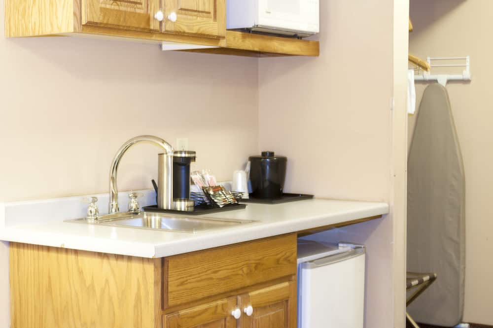 カントリー イン & スイーツ バイ ラディソン シダー フォールズ アイオワ 写真